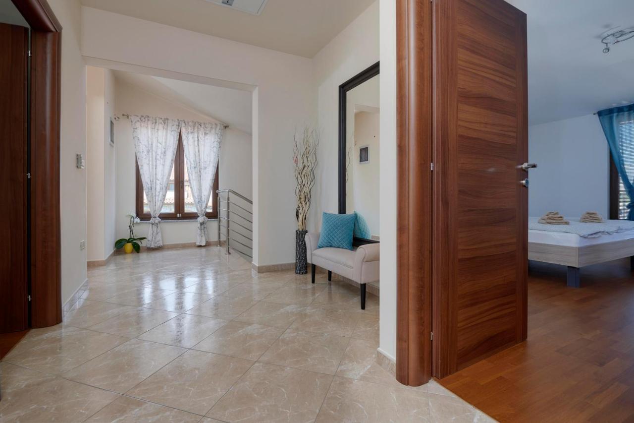 Villa Bartona for 8 persons with private Swimmingpool Pola Esterno foto