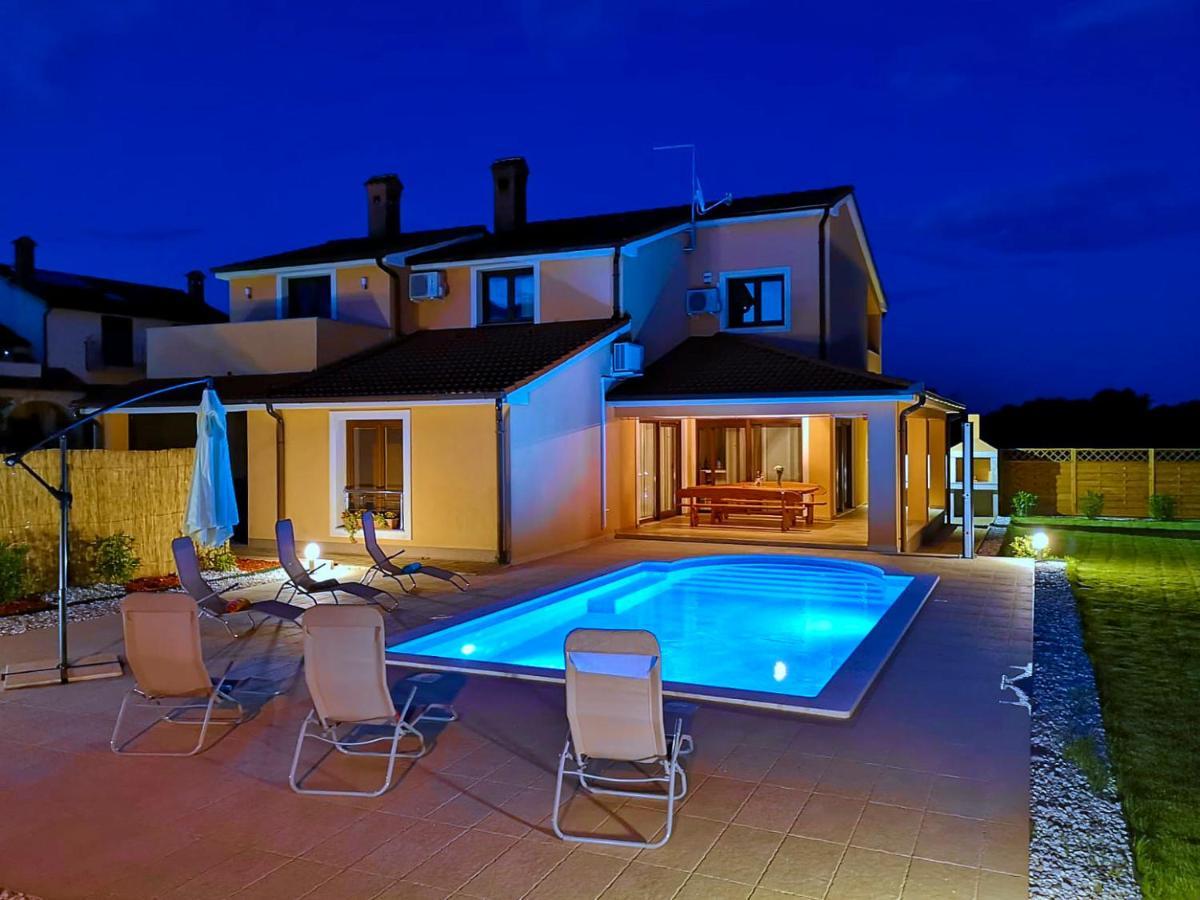 Villa Bartona for 8 persons with private Swimmingpool Pola Esterno foto