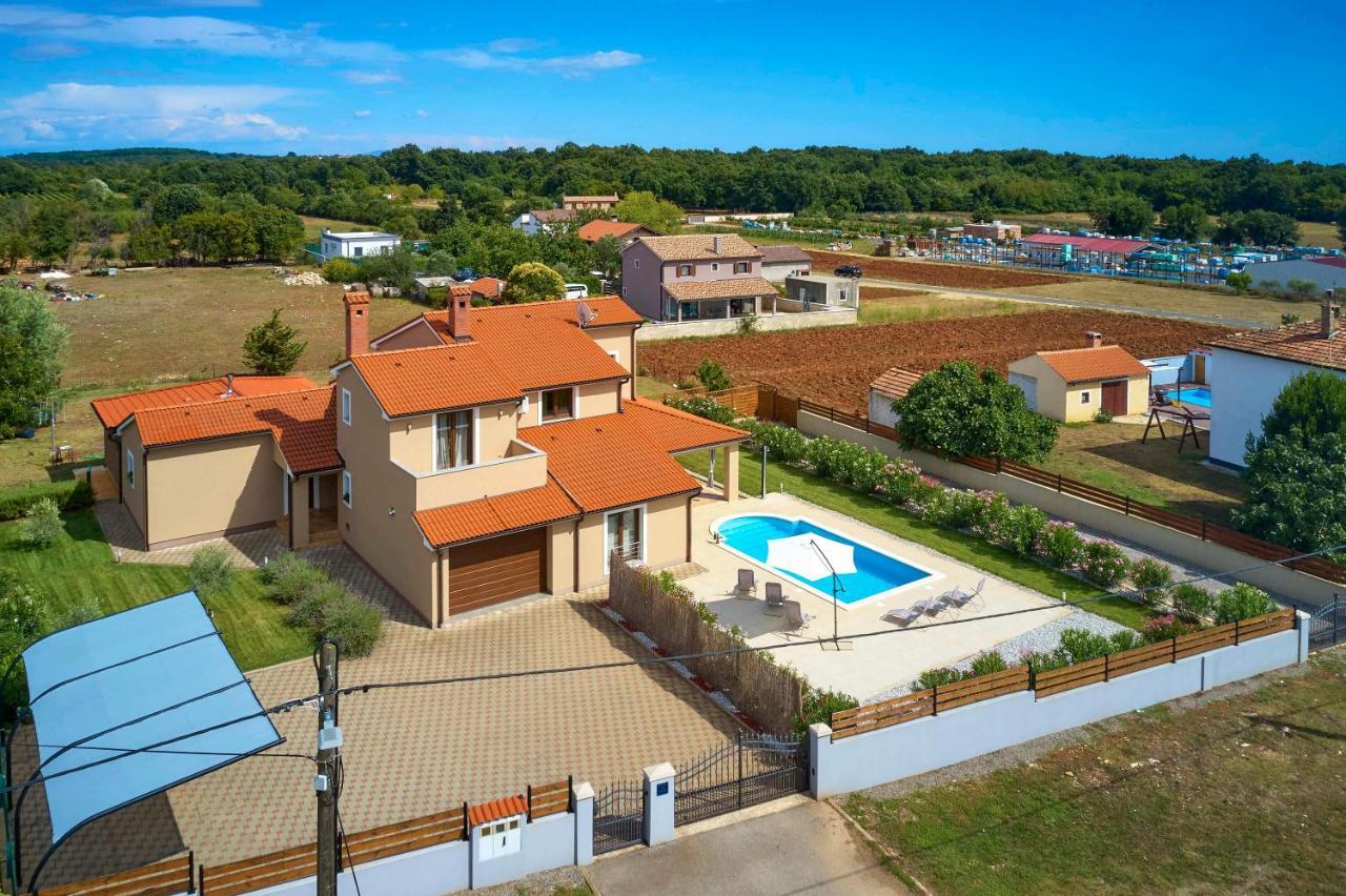 Villa Bartona for 8 persons with private Swimmingpool Pola Esterno foto