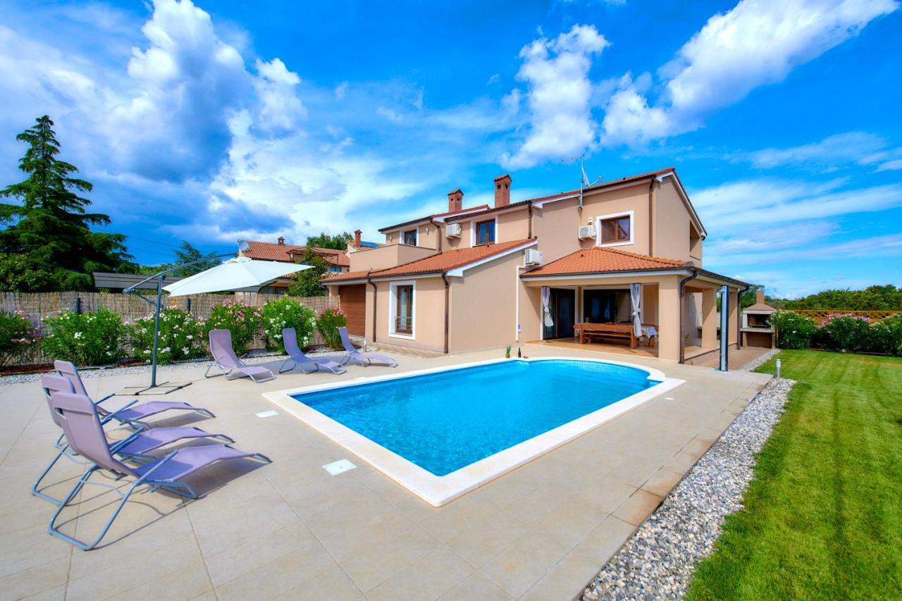 Villa Bartona for 8 persons with private Swimmingpool Pola Esterno foto