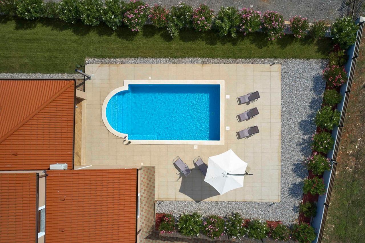 Villa Bartona for 8 persons with private Swimmingpool Pola Esterno foto
